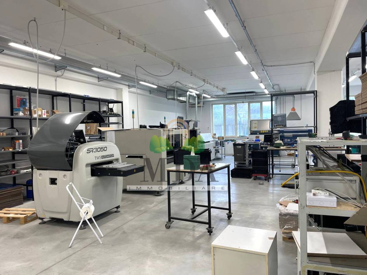 Studio/Ufficio in vendita a Alba Adriatica, Alba Adriatica