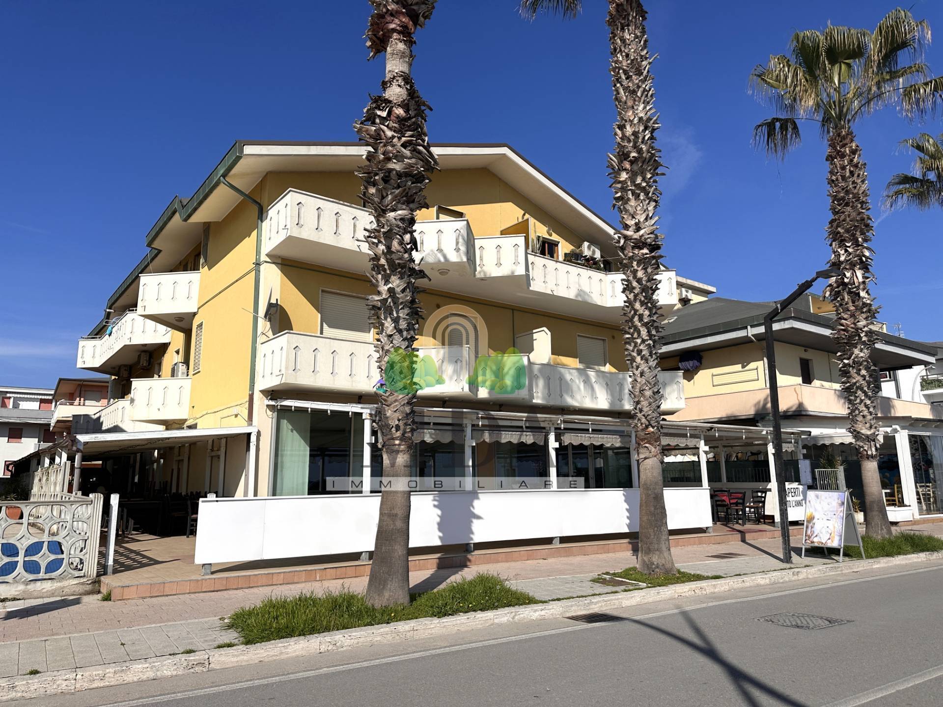 Locale commerciale in vendita a Martinsicuro