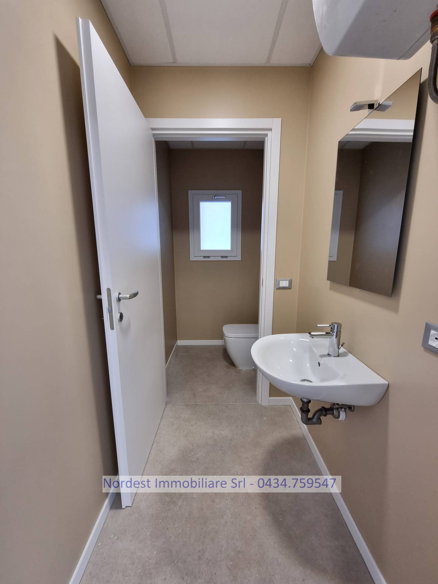 Locale commerciale in affitto a Codogn