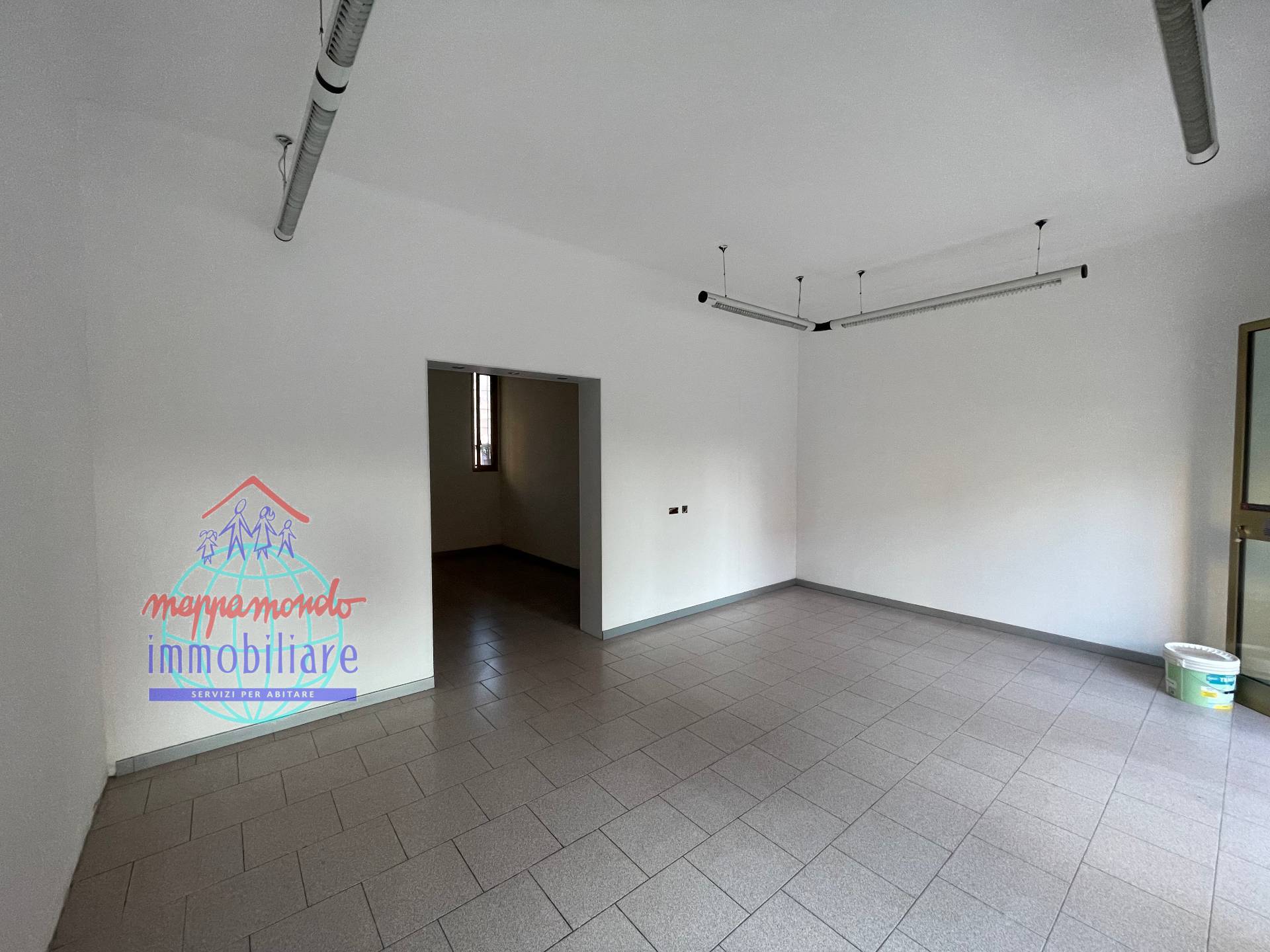 Negozio in vendita a Castello d'Argile, Castello d'Argile