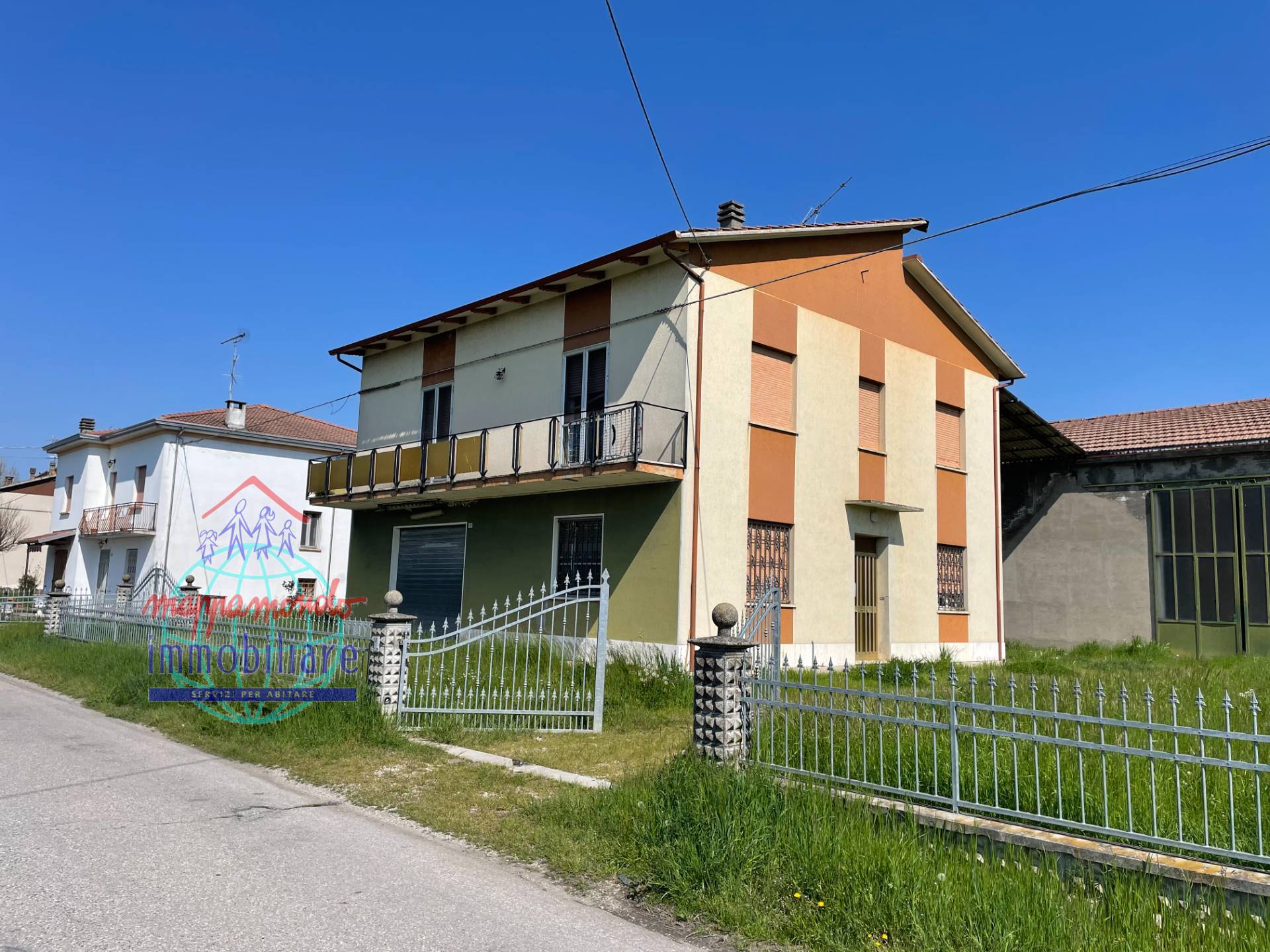 Casa singola in vendita a Cento, XII Morelli