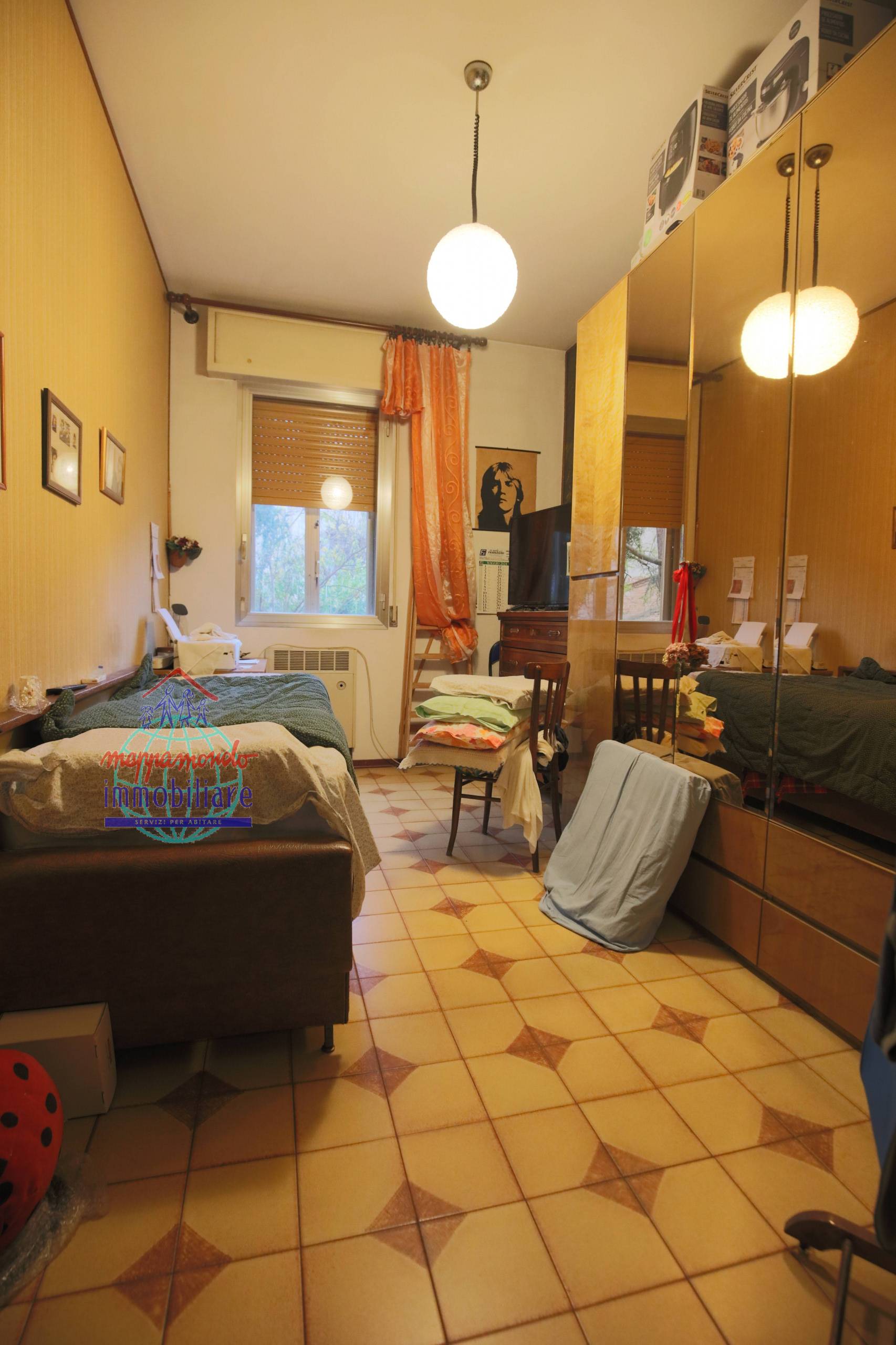 Appartamento in vendita a Cento, Cento