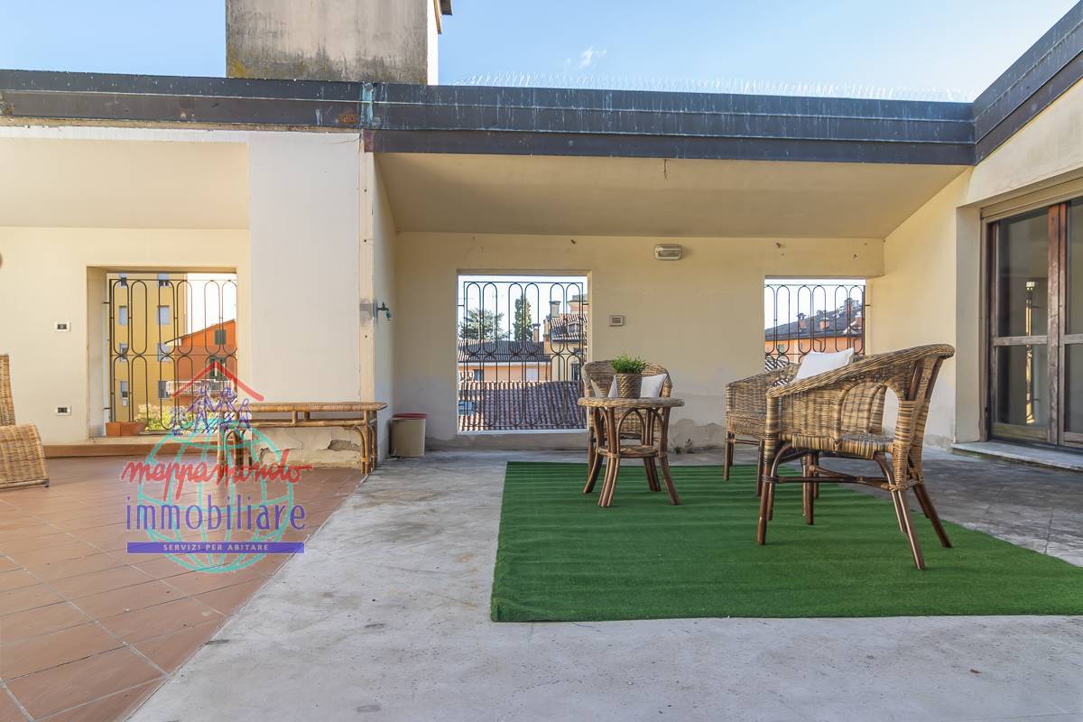 Appartamento in vendita a Cento, Cento