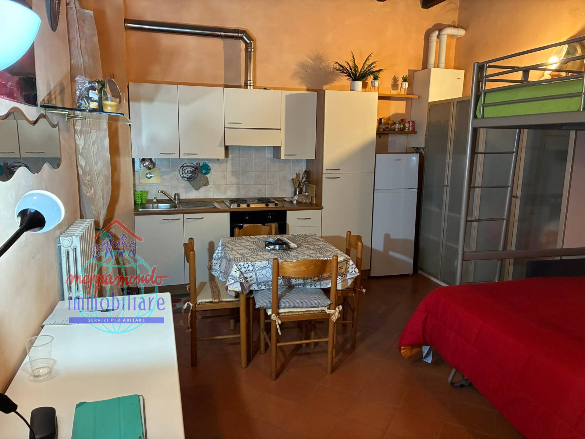 Monolocale in affitto a Cento, Cento