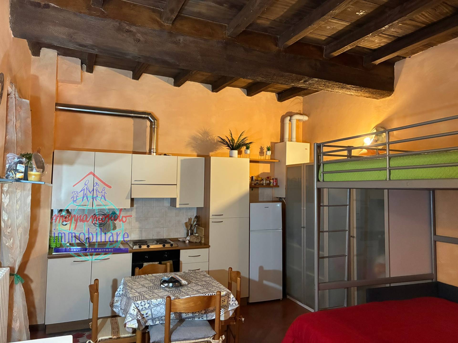 Monolocale in affitto a Cento, Cento