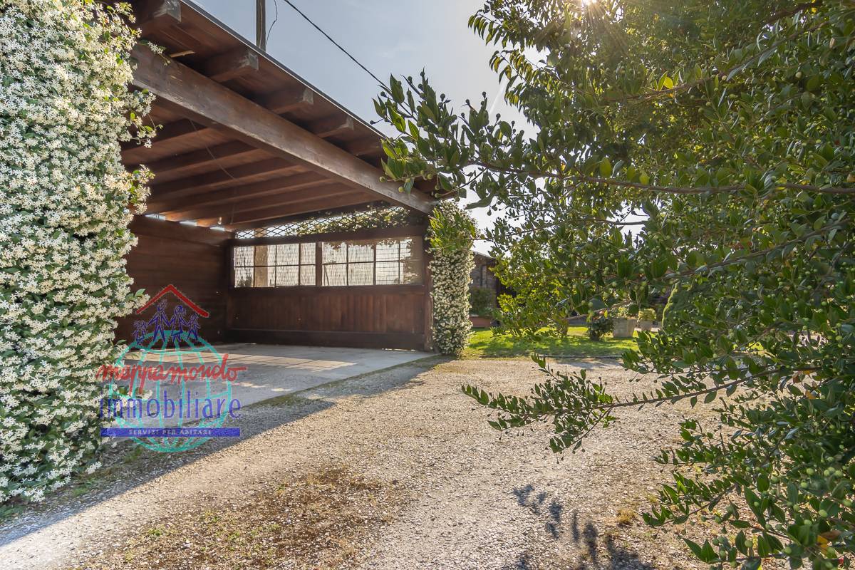 Bi-Tri-Quadrifamiliare in vendita a Sala Bolognese, Padulle