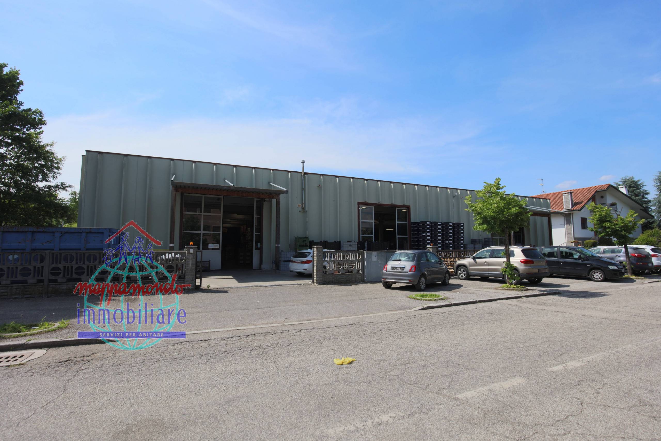 Capannone in vendita a Cento, Cento
