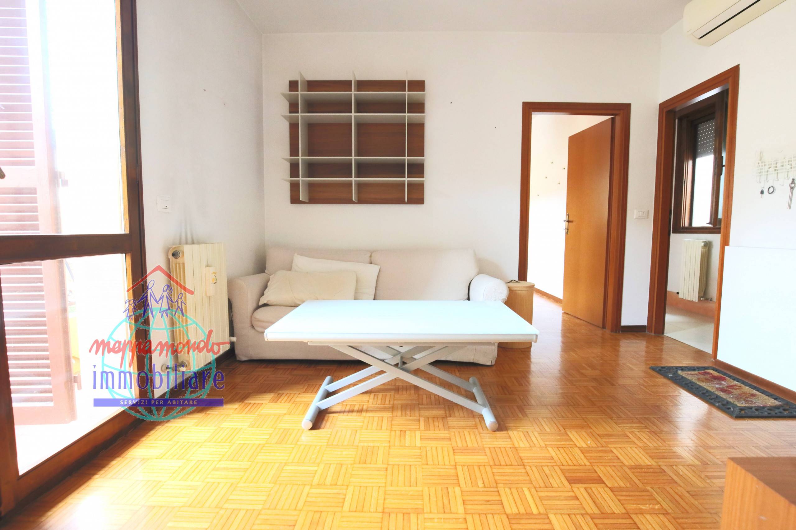 Appartamento in vendita a Cento, Cento