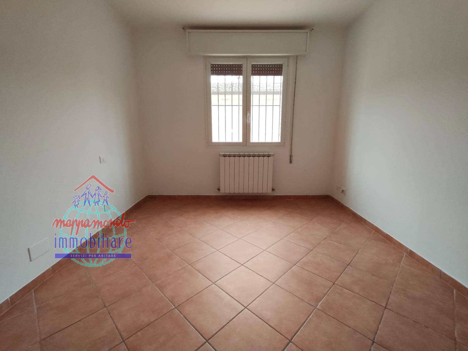 Appartamento in vendita a Cento, Cento