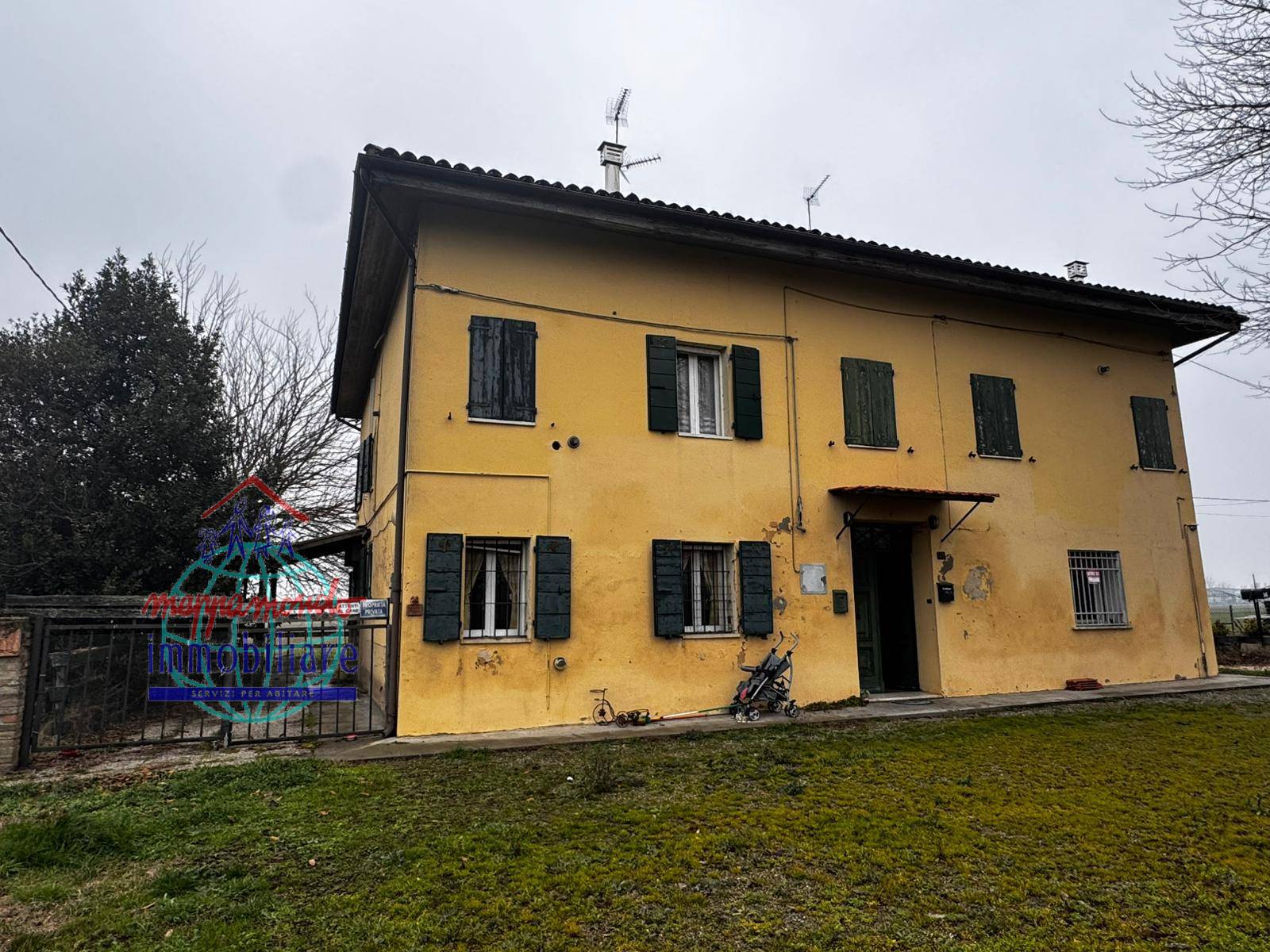 Bi-Tri-Quadrifamiliare in vendita a Cento, Corporeno