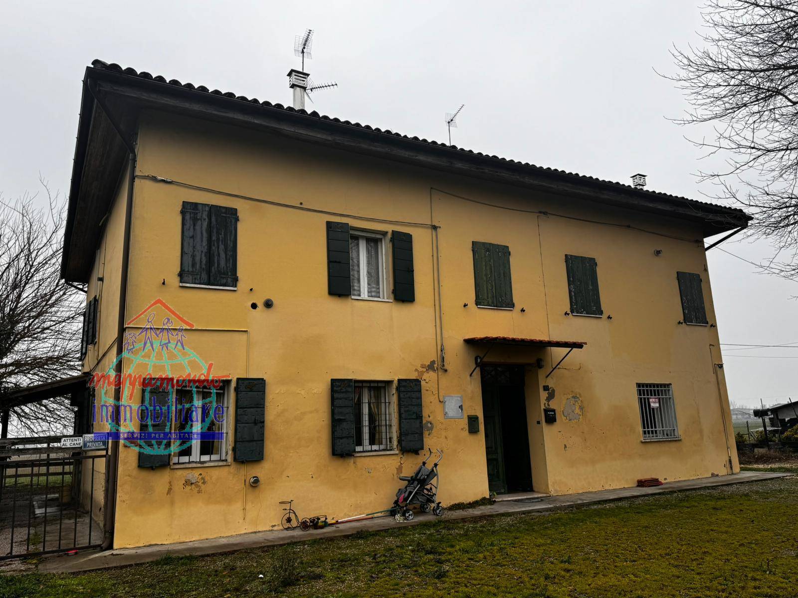 Bi-Tri-Quadrifamiliare in vendita a Cento, Corporeno