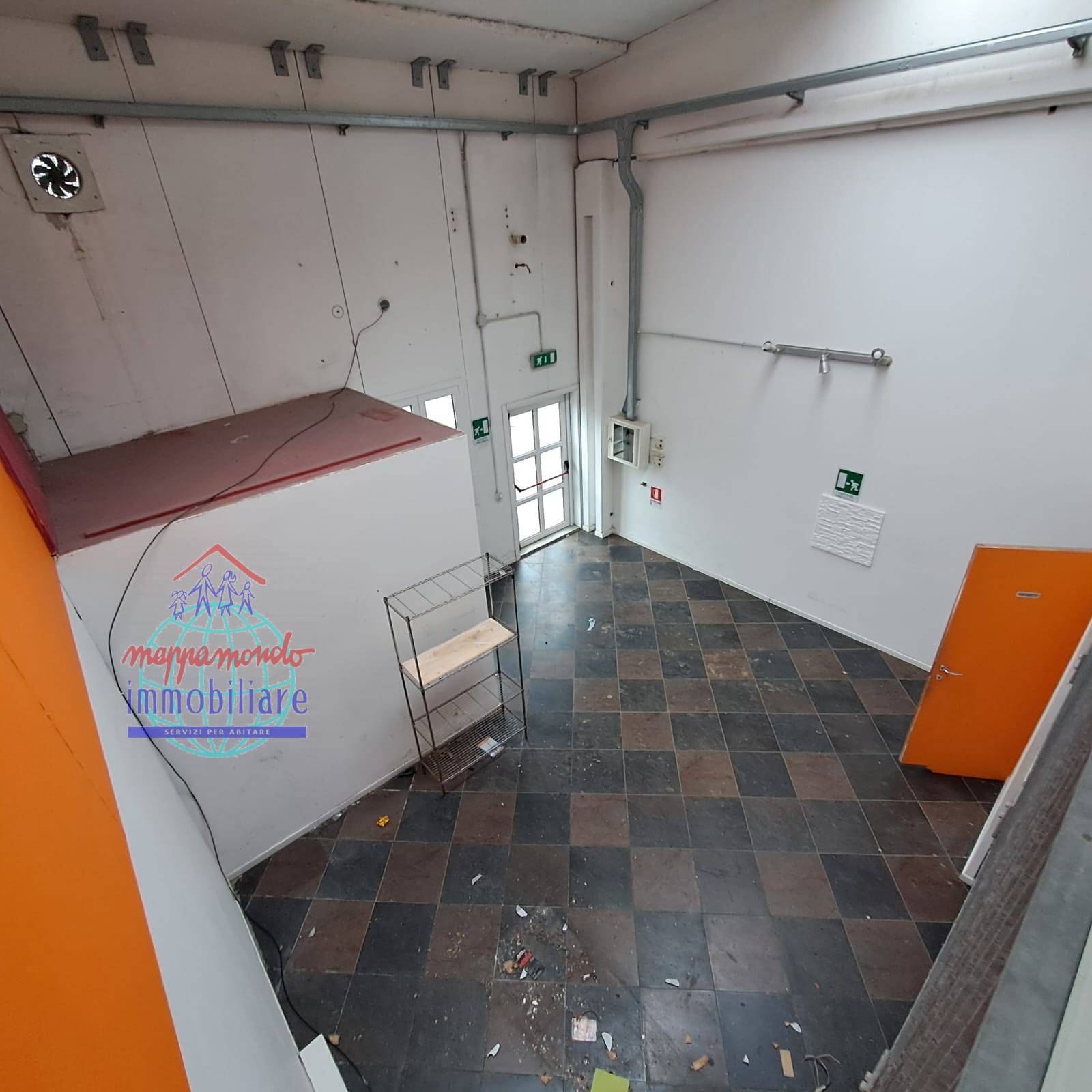 Capannone in affitto a Terre del Reno