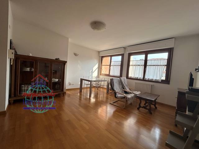 Appartamento in affitto a Bologna, Reno