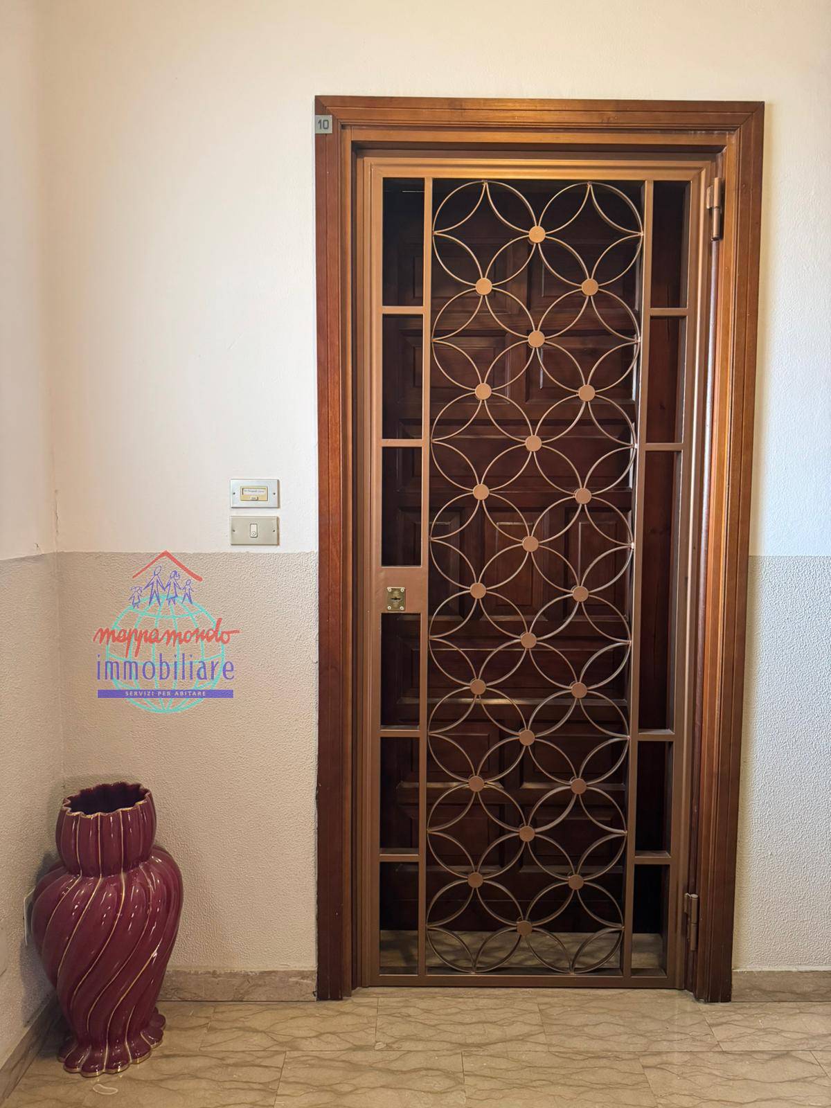 Appartamento in vendita a Cento, Cento