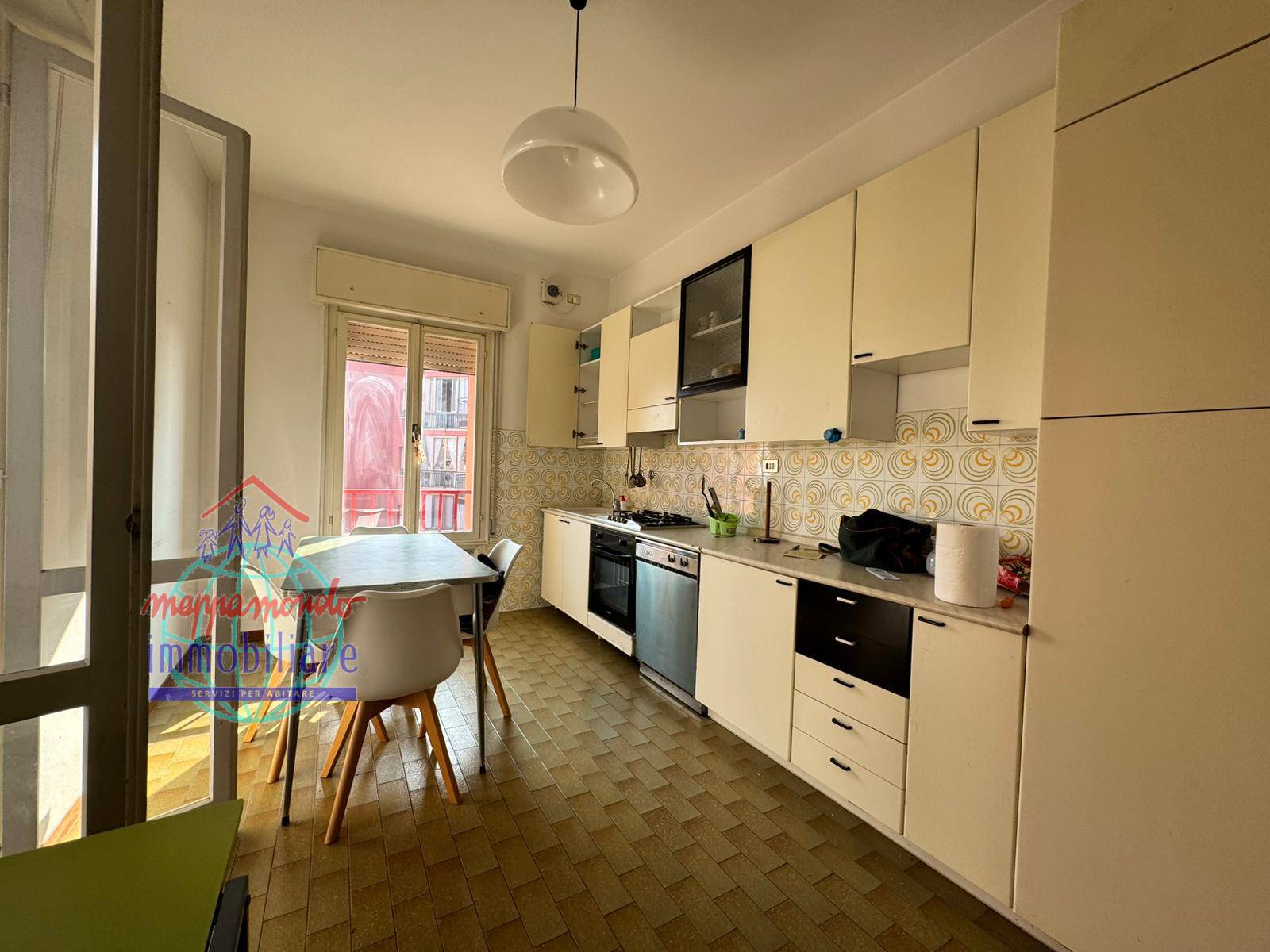 Appartamento in vendita a Cento, Cento