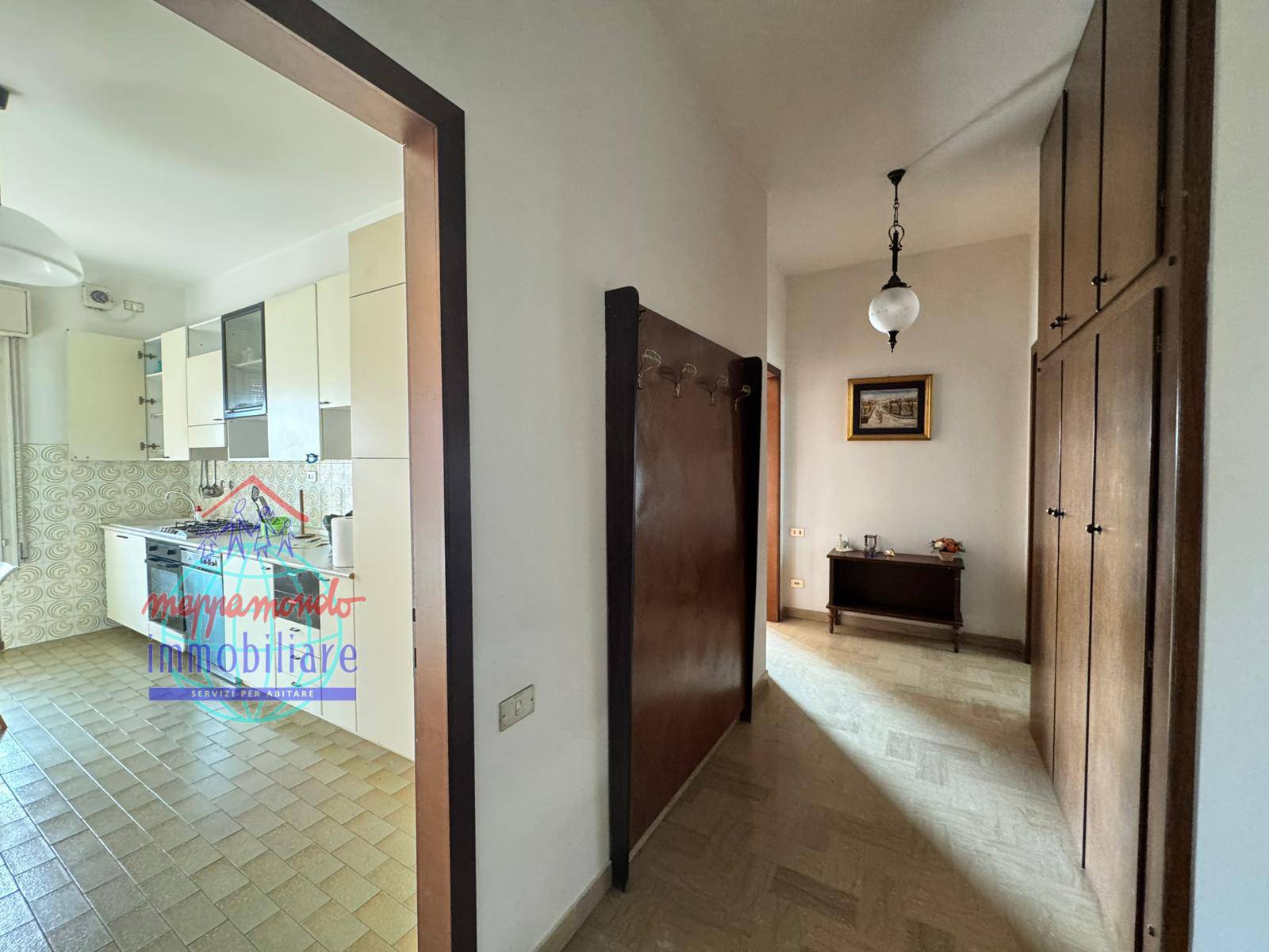 Appartamento in vendita a Cento, Cento