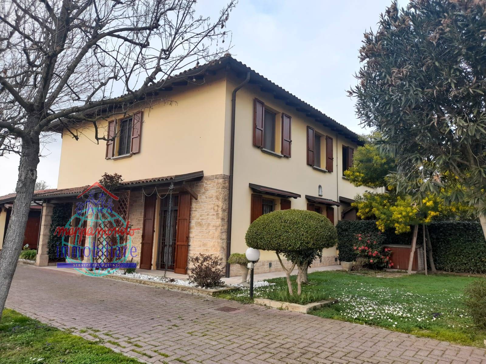 Bi-Tri-Quadrifamiliare in vendita a Calderara di Reno