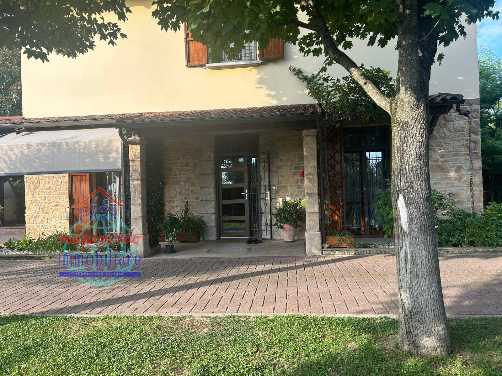 Bi-Tri-Quadrifamiliare in vendita a Calderara di Reno