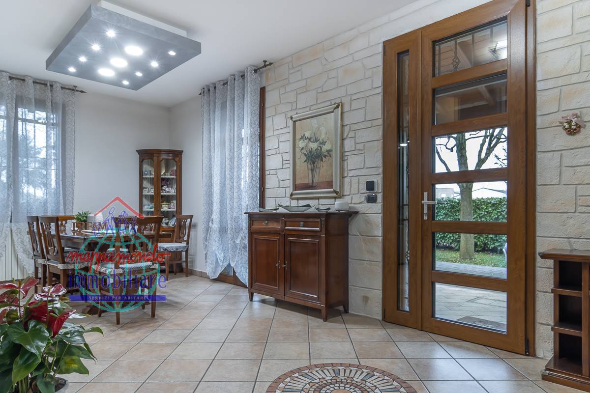 Bi-Tri-Quadrifamiliare in vendita a Calderara di Reno