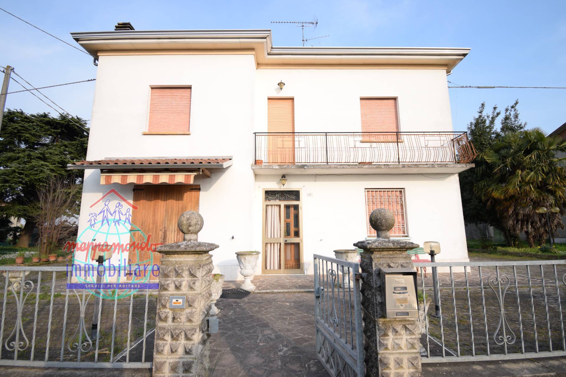 Casa singola in vendita a Cento, XII Morelli