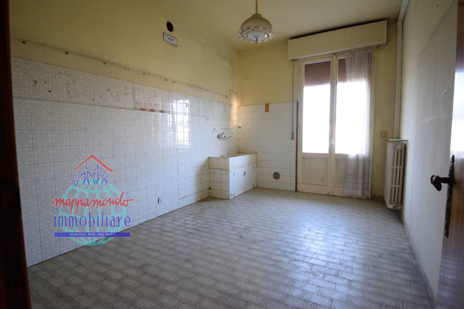 Appartamento in vendita a Cento, XII Morelli