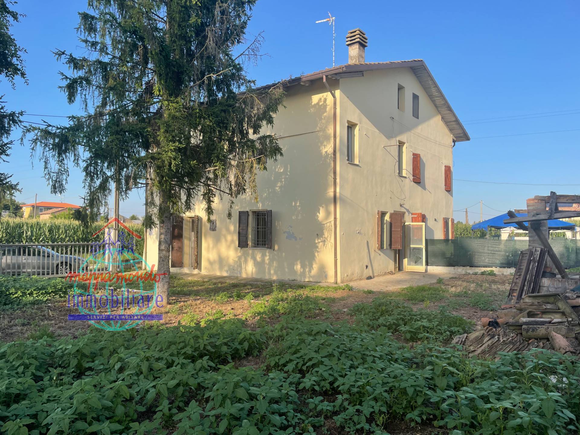 Bi-Tri-Quadrifamiliare in vendita a Cento, XII Morelli