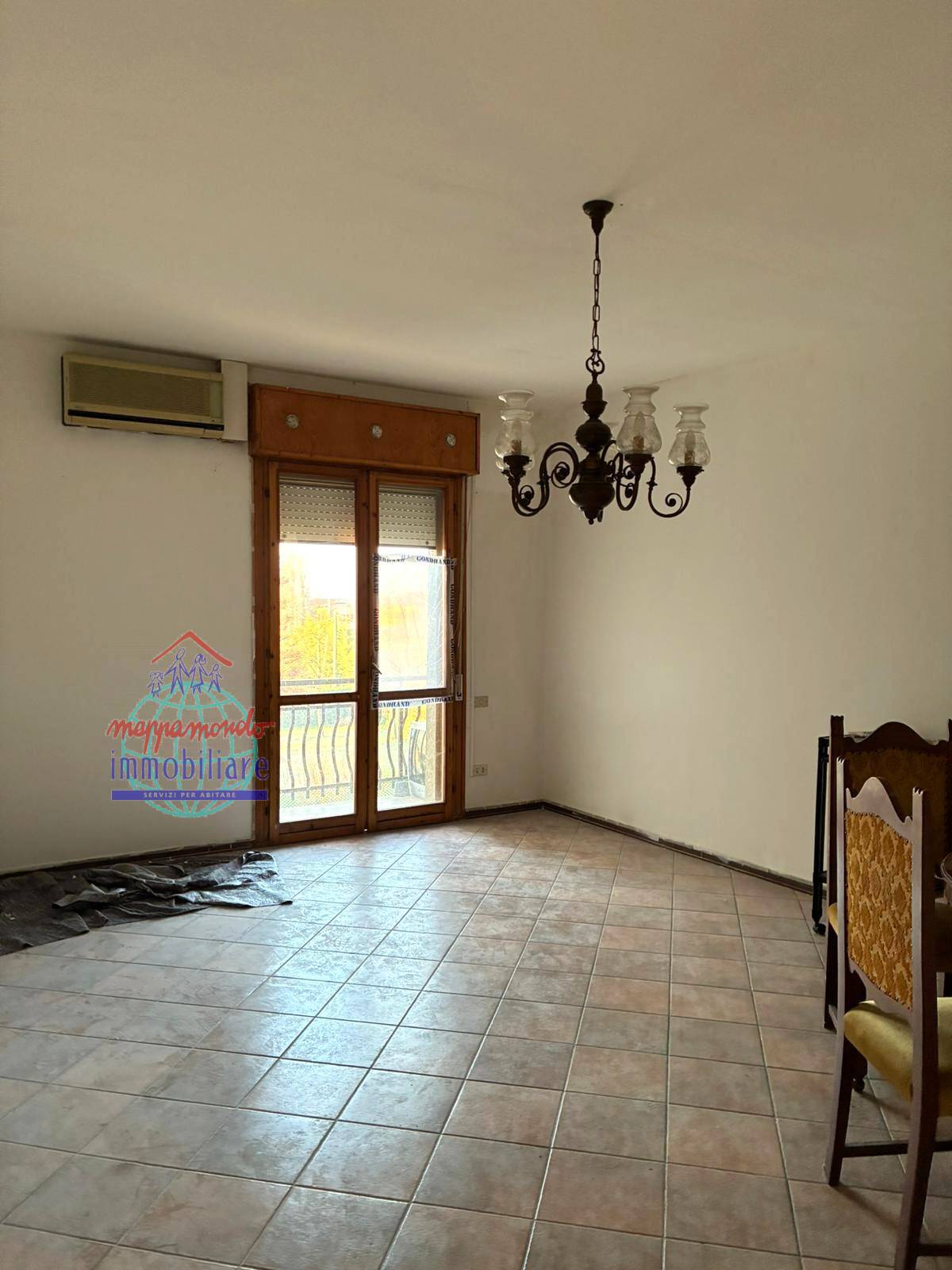 Appartamento in vendita a Cento, Buonacompra