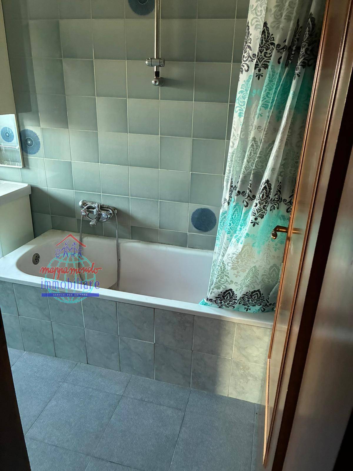 Appartamento in vendita a Cento, Buonacompra