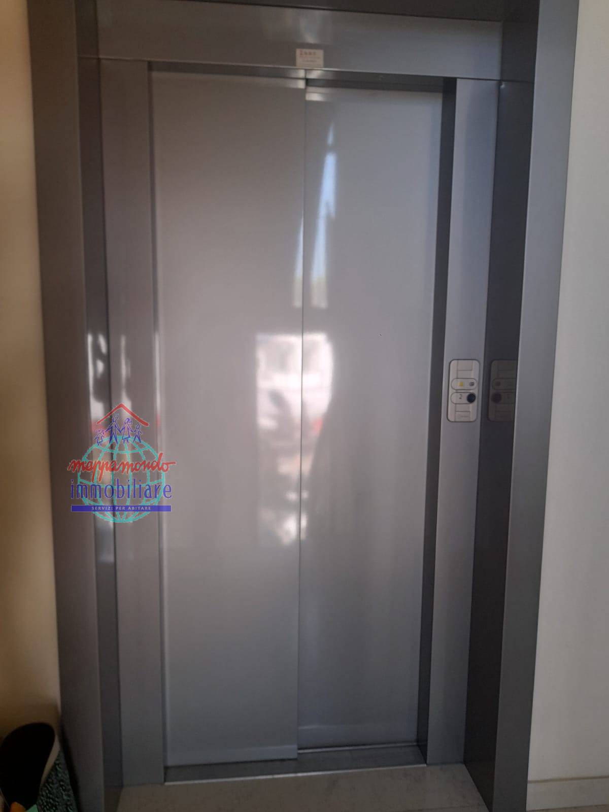 Appartamento in affitto a Cento, Cento