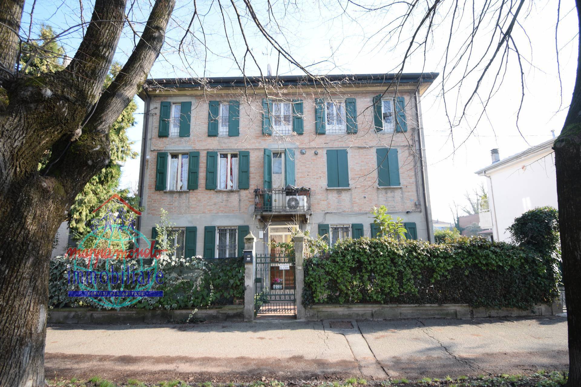 Villa in vendita a Cento, Cento
