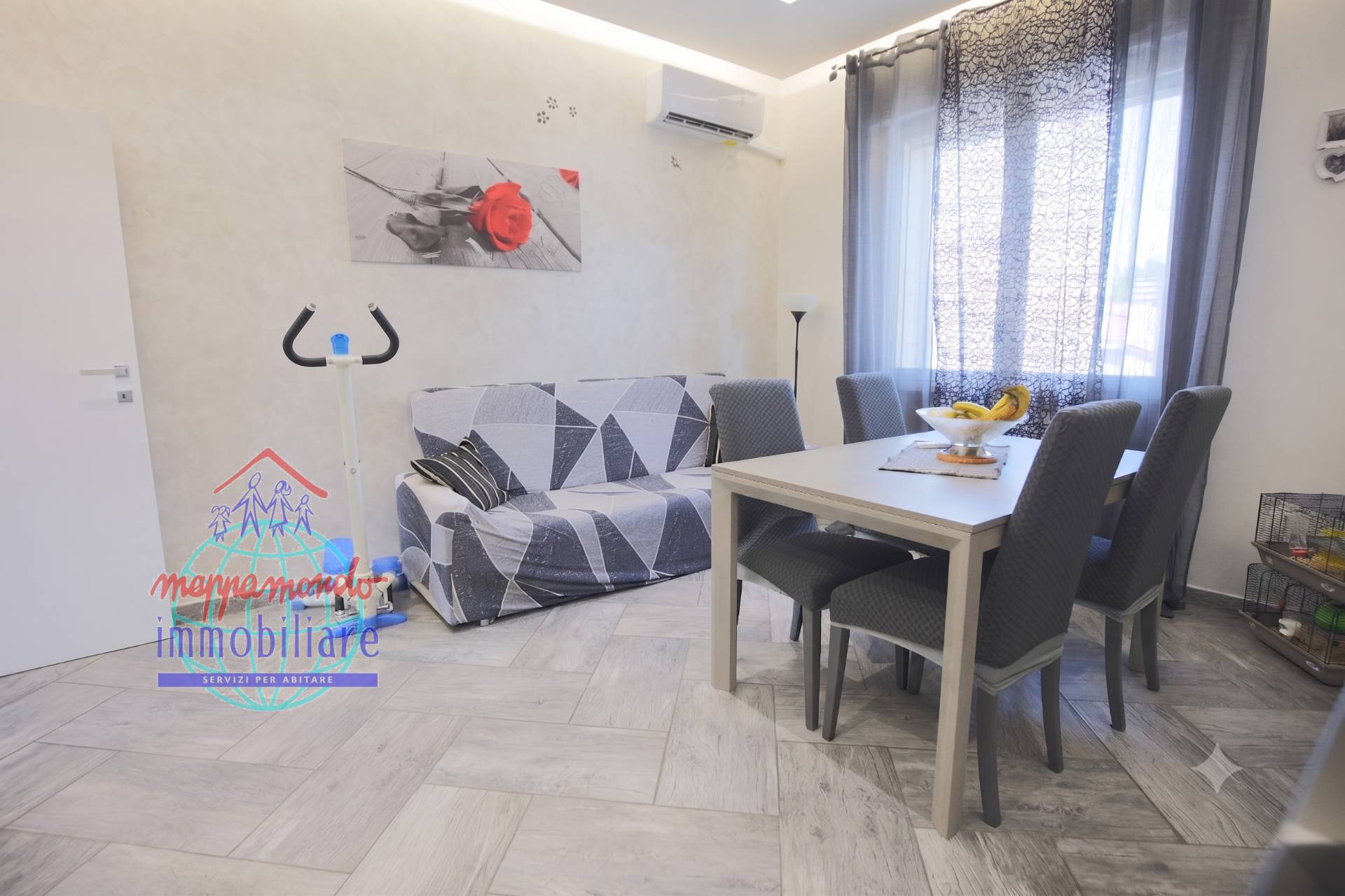 Appartamento in vendita a Cento, Cento