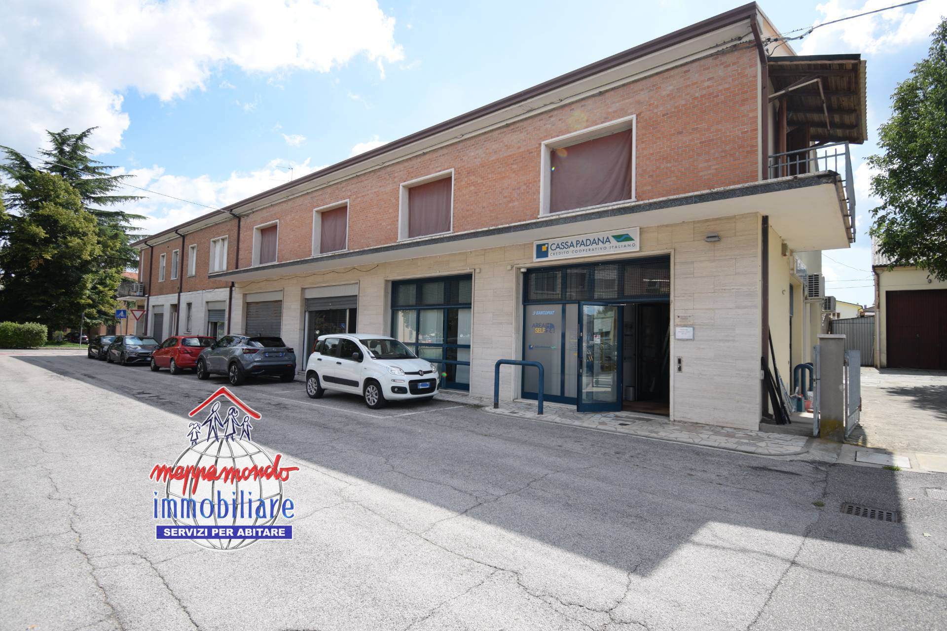Locale commerciale in vendita a Voghiera