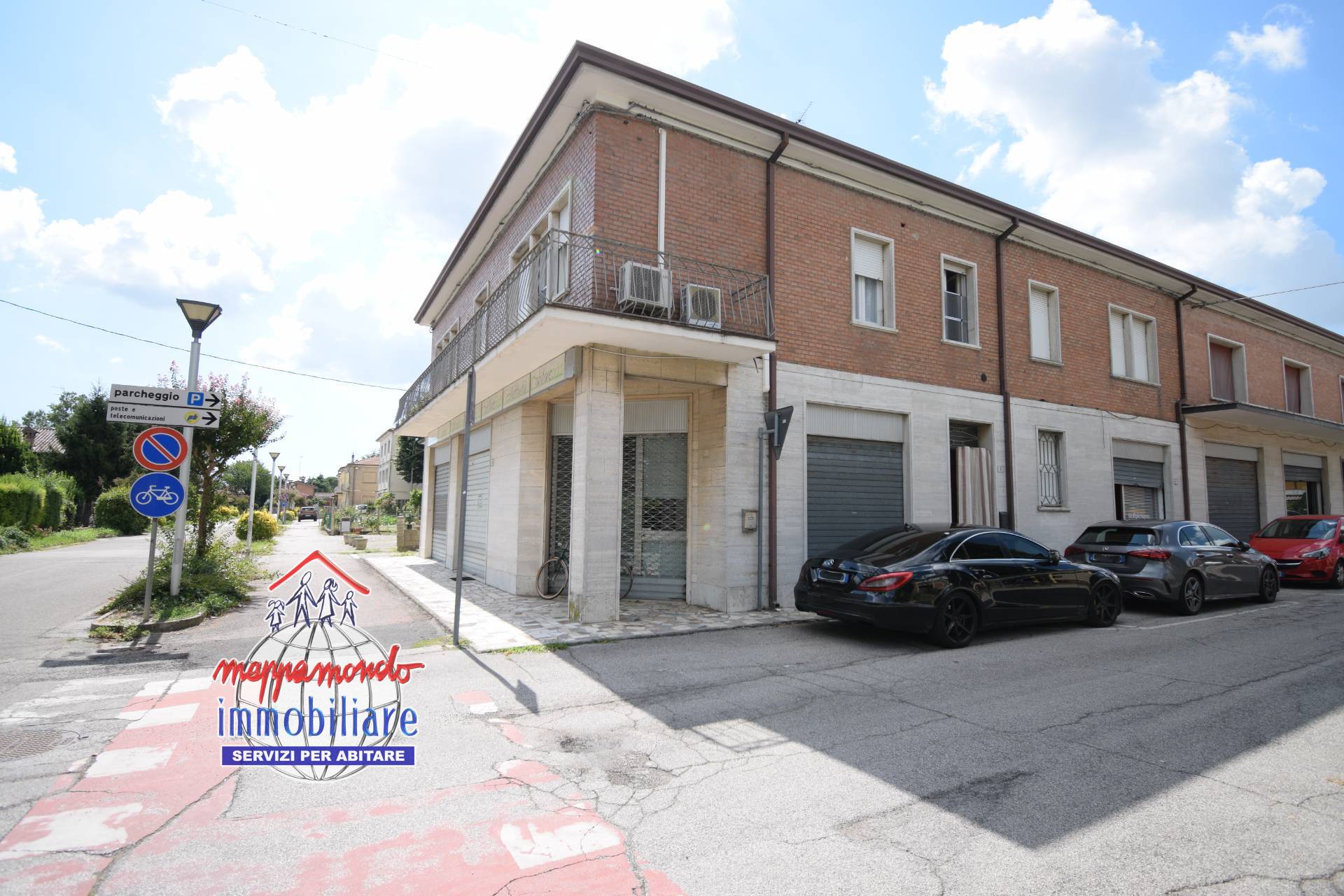 Locale commerciale in vendita a Voghiera