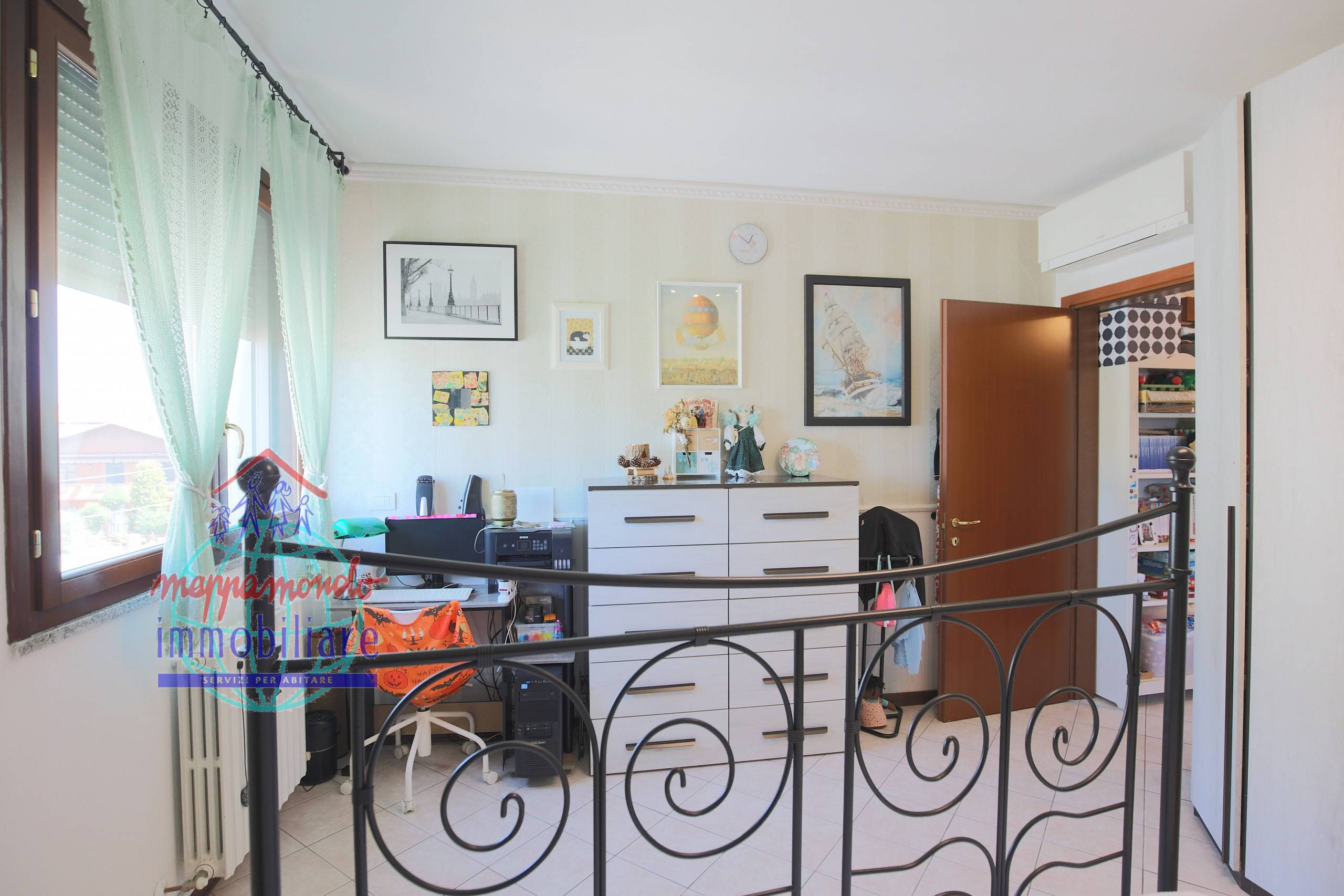 Appartamento in vendita a Cento, Cento