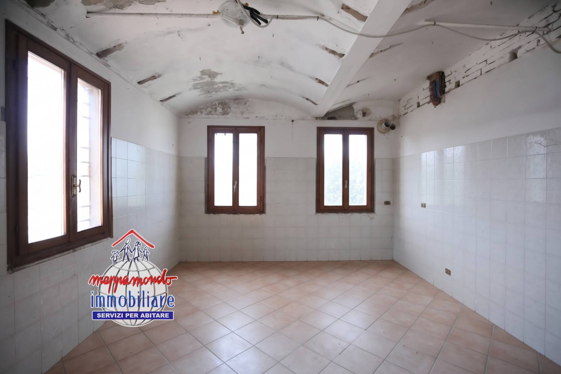 Bi-Tri-Quadrifamiliare in vendita a Crevalcore