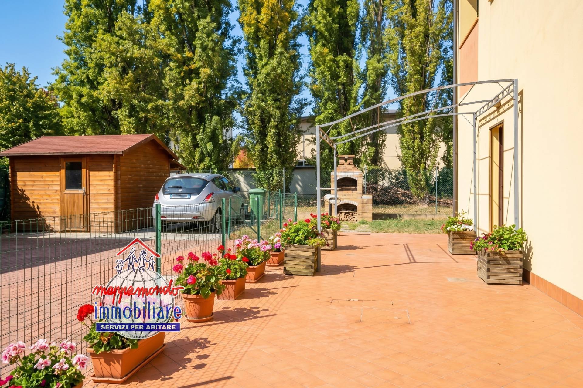appartamento indipendente in vendita a Cento, Buonacompra