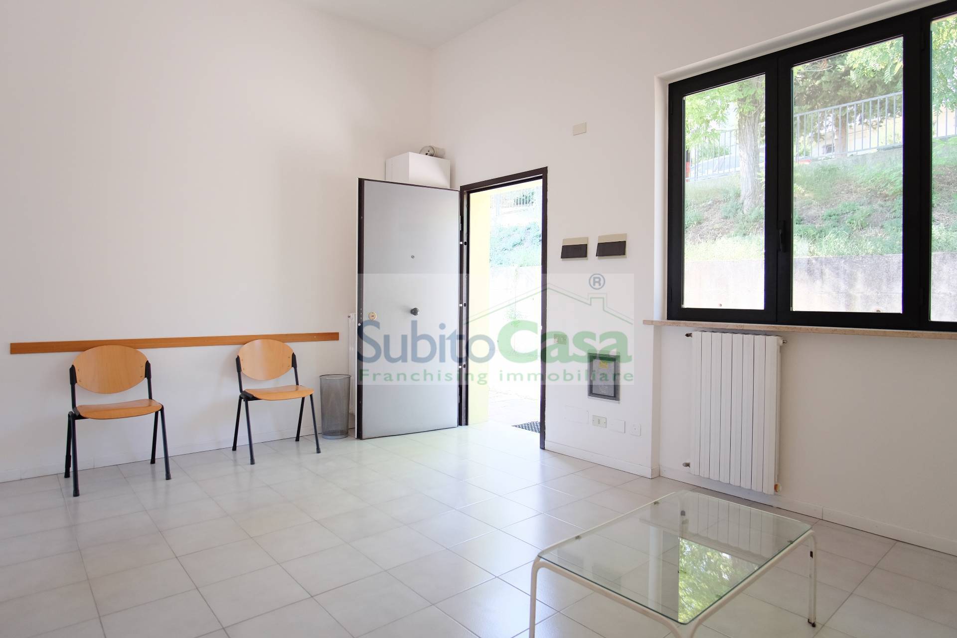 Ufficio in vendita a Chieti, Chieti Zona Levante