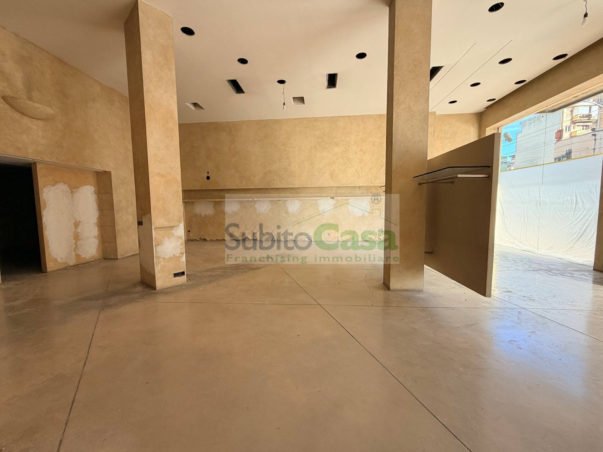 Locale commerciale in affitto a Chieti, Chieti Scalo Centro