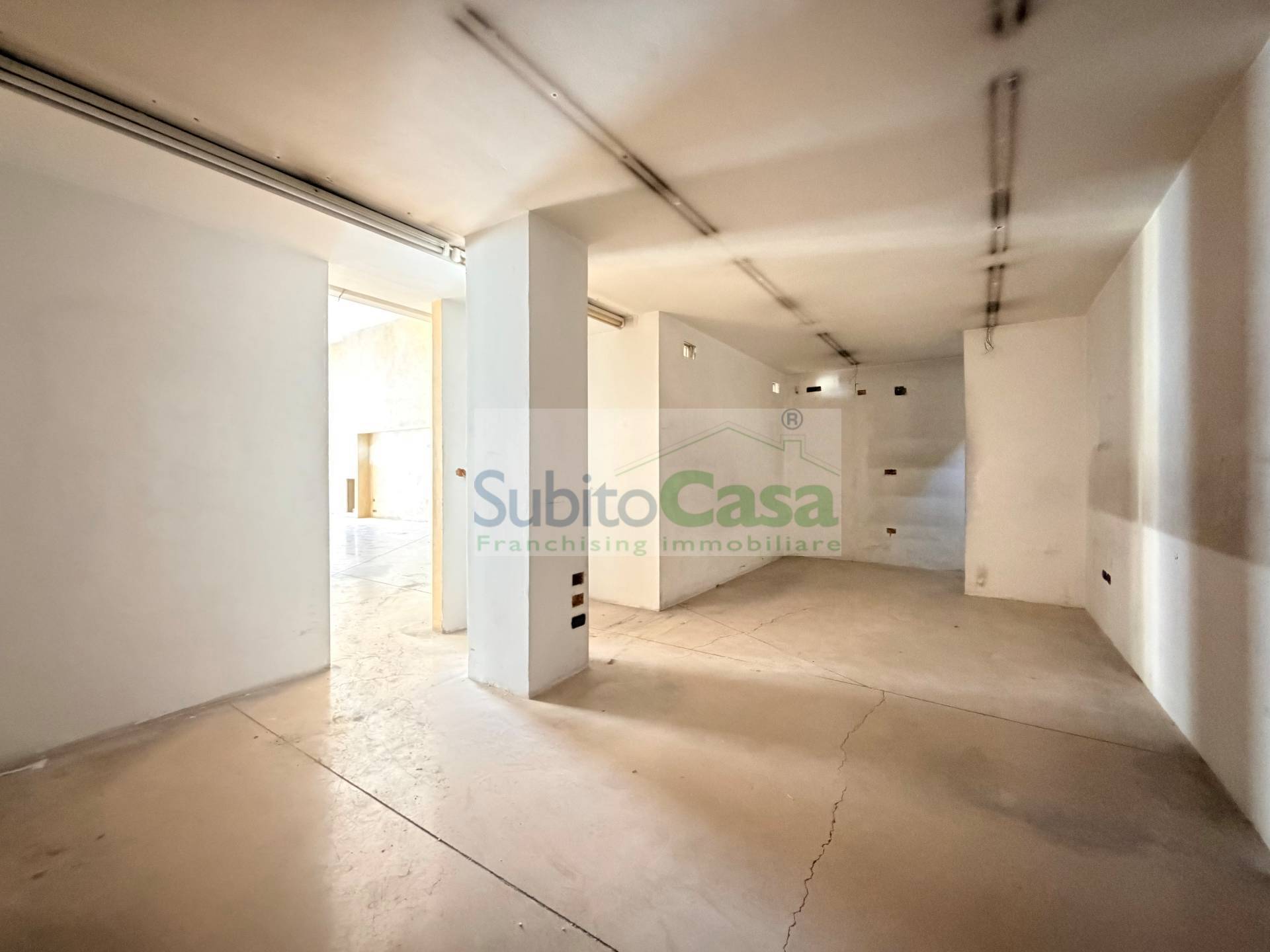 Locale commerciale in affitto a Chieti, Chieti Scalo Centro