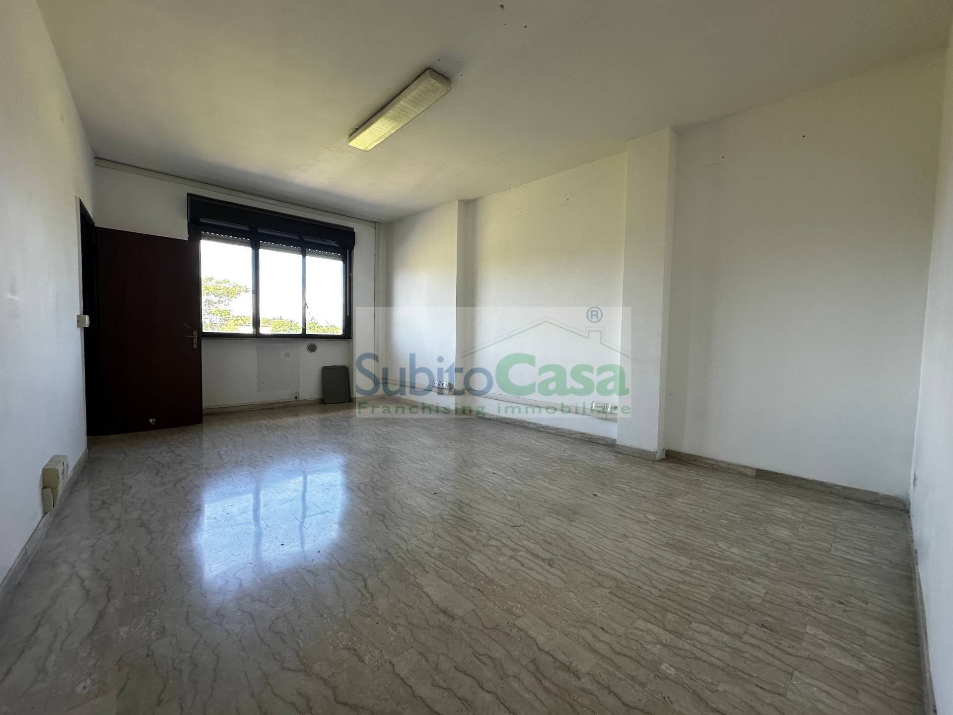 Studio/Ufficio in affitto a Chieti, Chieti Scalo Zona Centro