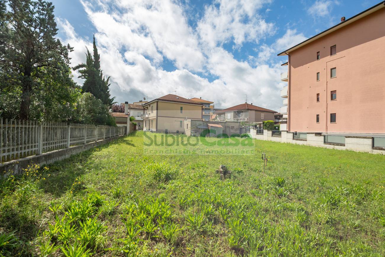 Terreno edificabile in vendita a San Giovanni Teatino, Sambuceto Centro