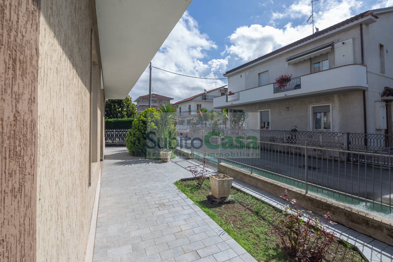 Terreno edificabile in vendita a San Giovanni Teatino, Sambuceto Centro