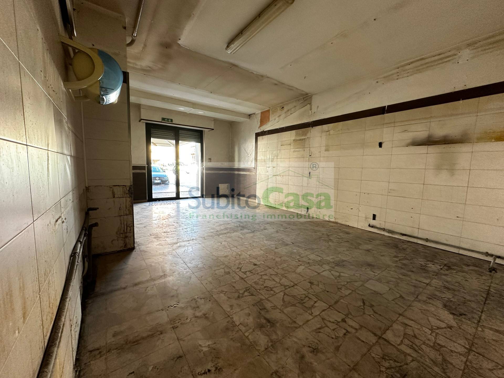 Locale commerciale in affitto a Chieti, Chieti Scalo Centro