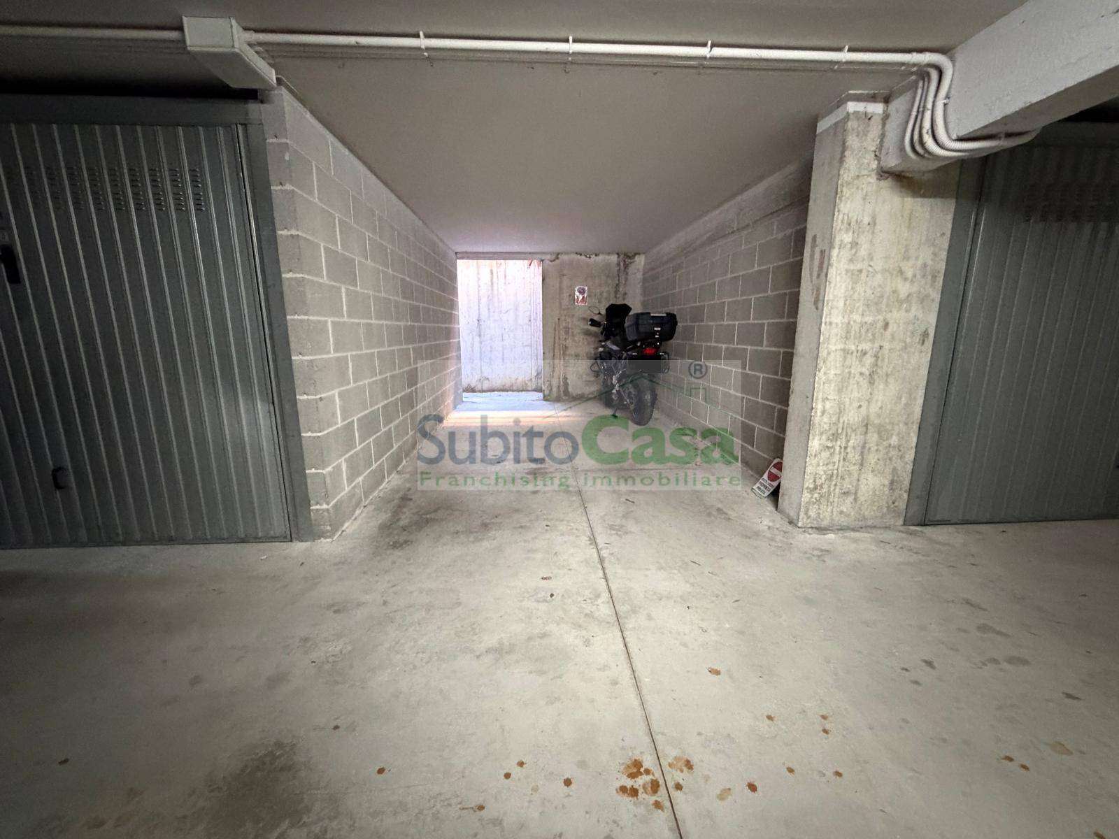 Box o garage in affitto a Chieti, Chieti Scalo Zona Villaggio Mediterraneo