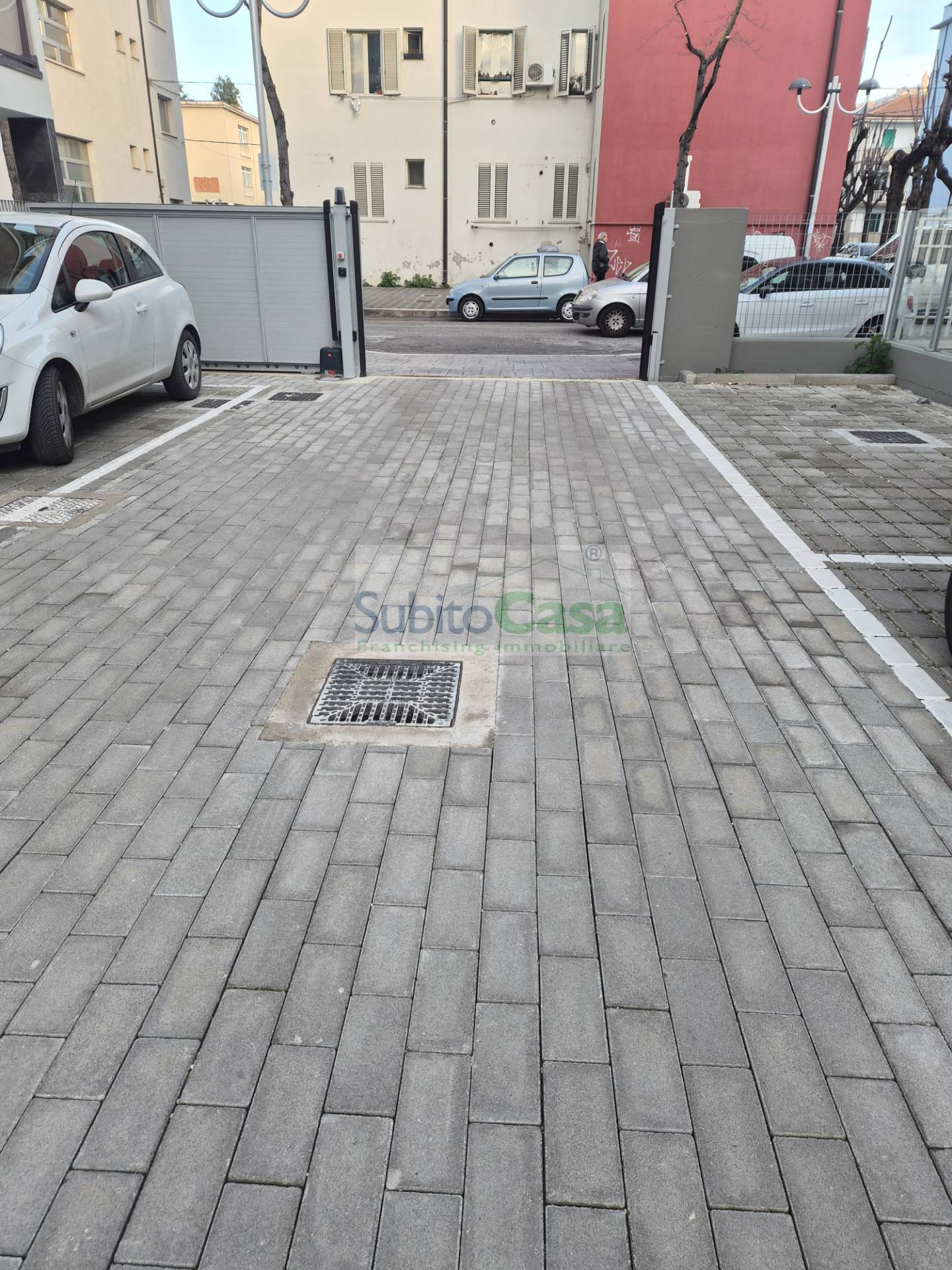 Posto auto scoperto in affitto a Chieti, Chieti Scalo Centro