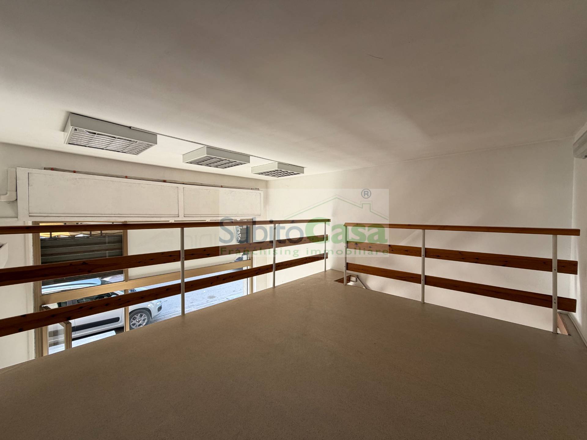 Locale commerciale in affitto a Chieti, Chieti Scalo Centro