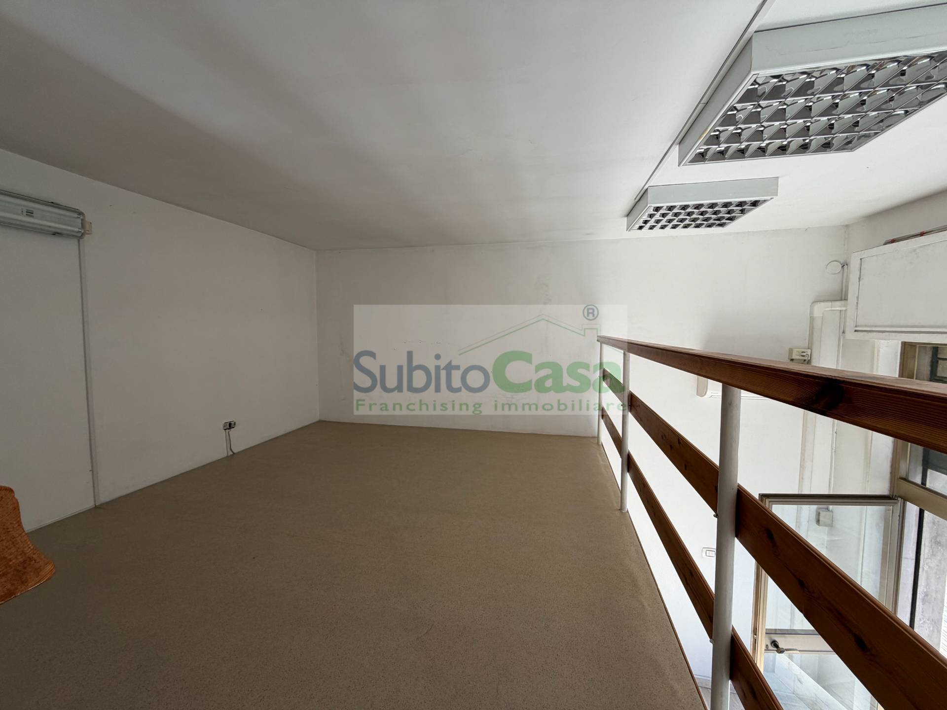 Locale commerciale in affitto a Chieti, Chieti Scalo Centro