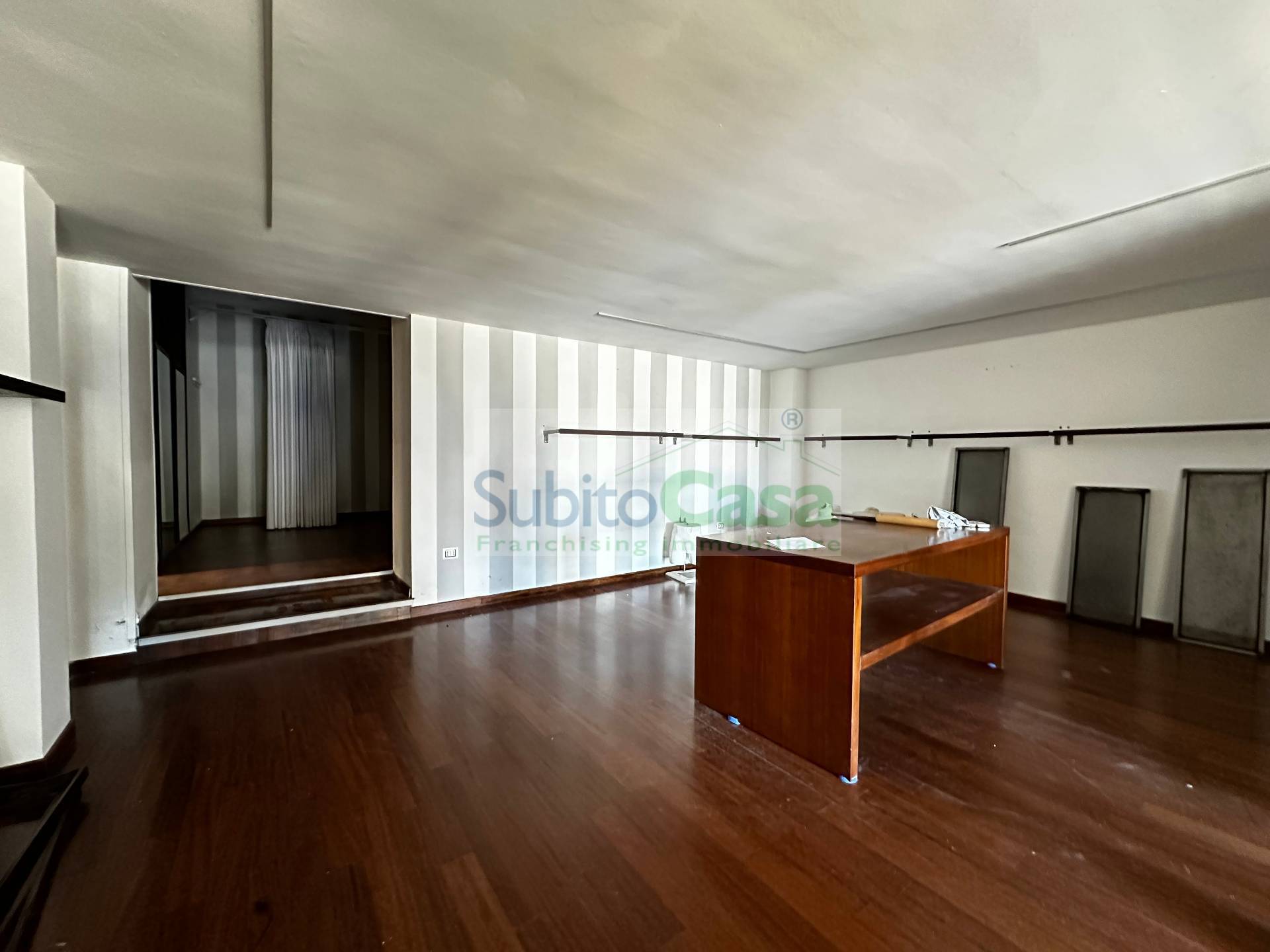 Locale commerciale in affitto a Chieti, Chieti Scalo Centro