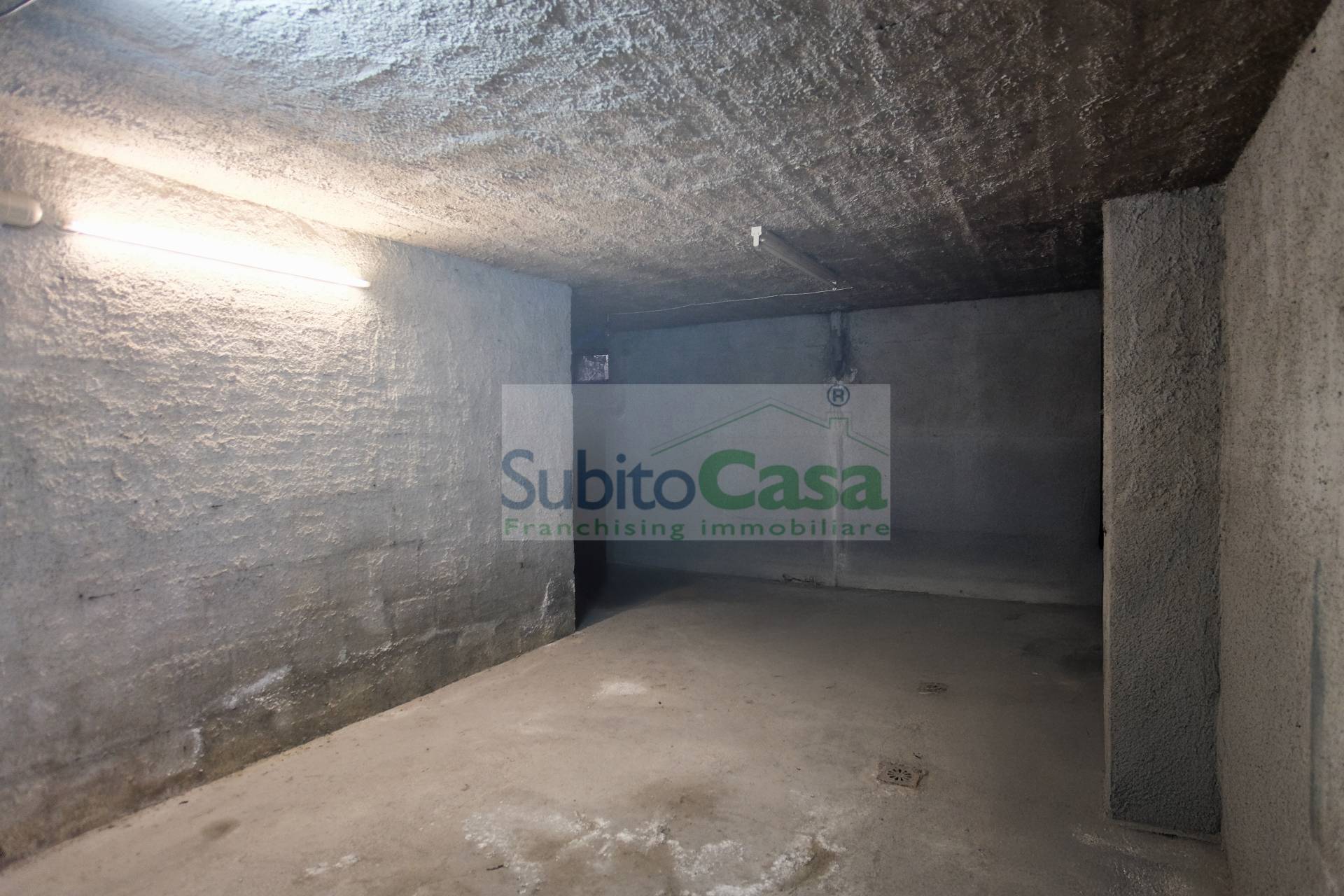 Garage in vendita a Chieti, Chieti Scalo Zona Centro