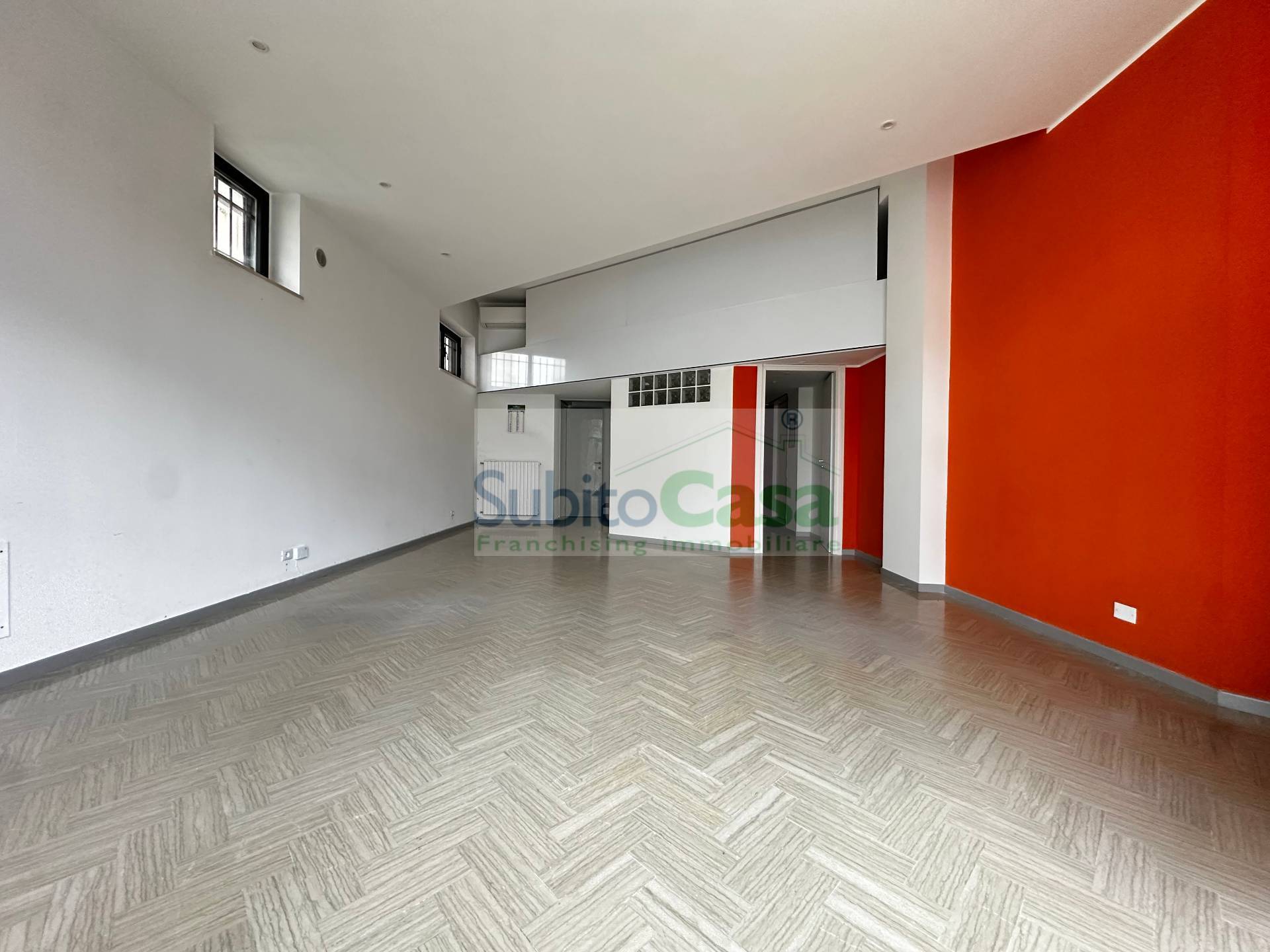 Locale commerciale in affitto a Chieti, Chieti Scalo Zona Centro